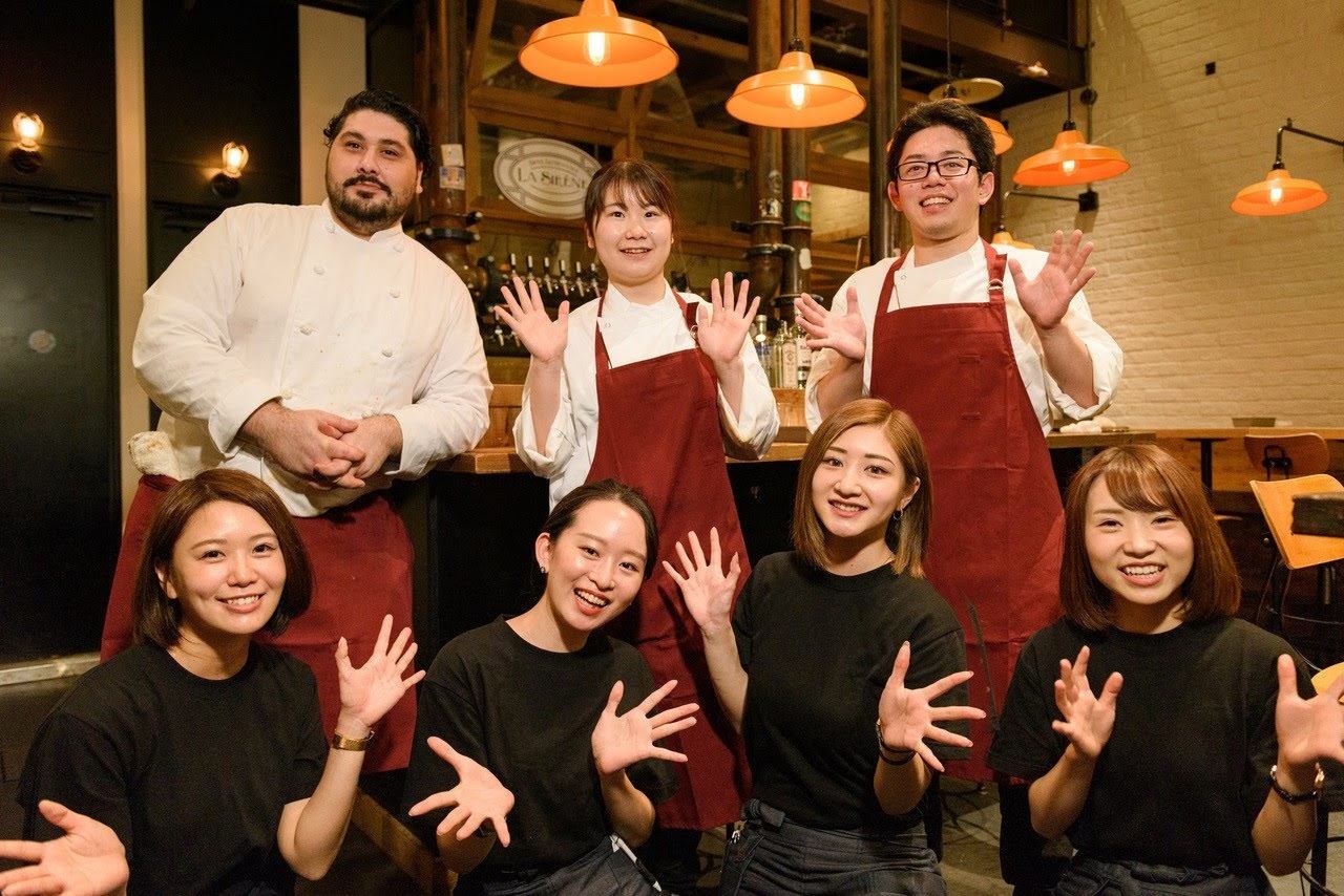 ブッチャー リパブリック 横浜赤レンガ シカゴピザ ビアの居酒屋 バー ビアガーデン 接客 ホール アルバイト パート求人情報